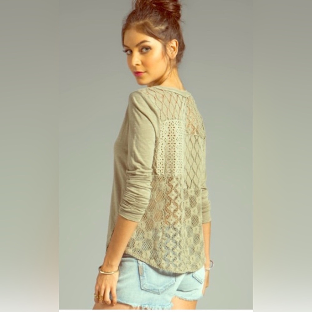 Free People Women's Long Sleeve Lace Back Top - Olive size large GUC